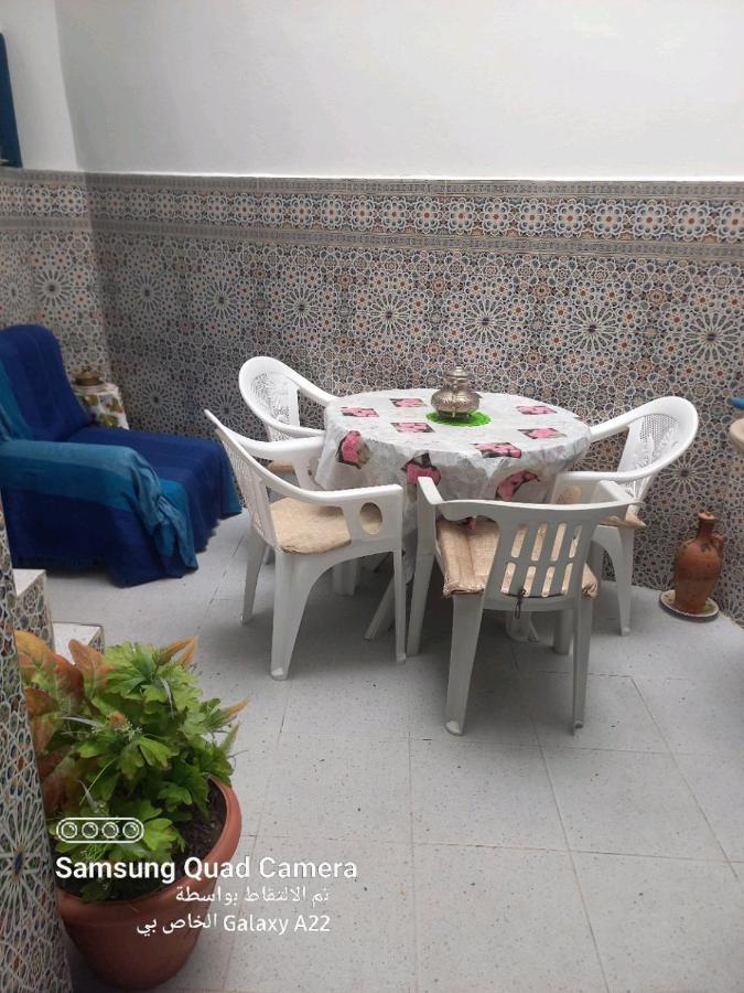 Dar Tazrout Apartment Tangier Bagian luar foto