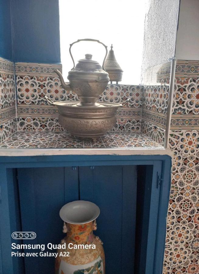 Dar Tazrout Apartment Tangier Bagian luar foto