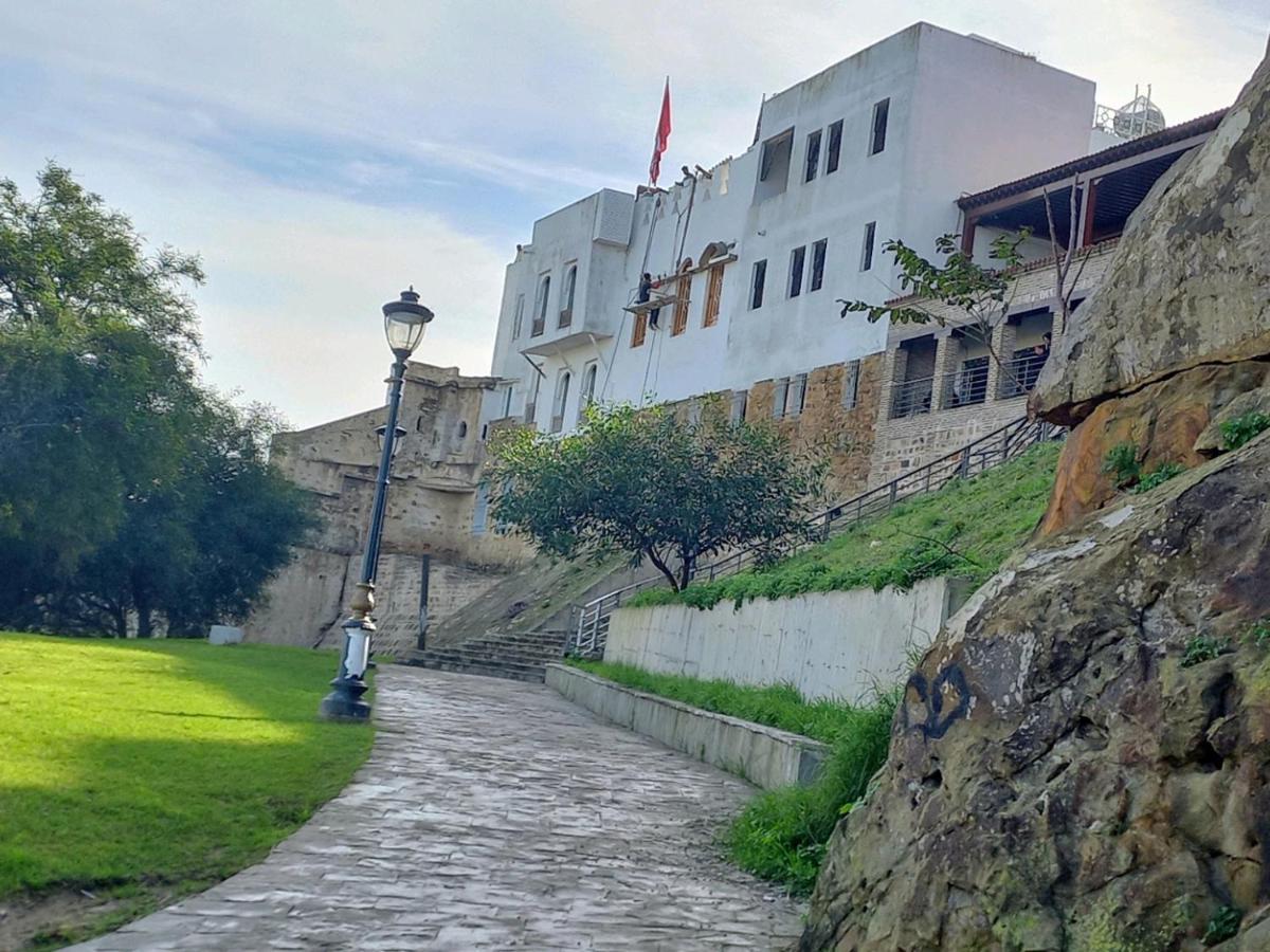 Dar Tazrout Apartment Tangier Bagian luar foto