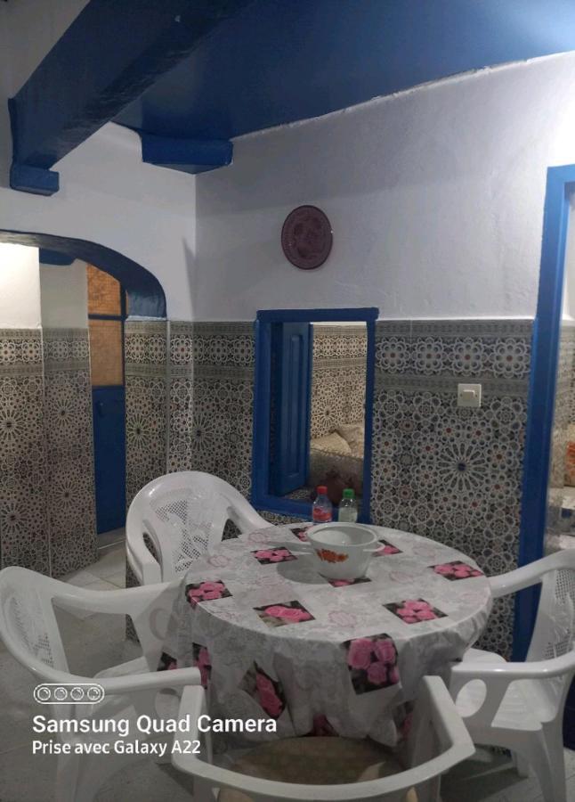 Dar Tazrout Apartment Tangier Bagian luar foto