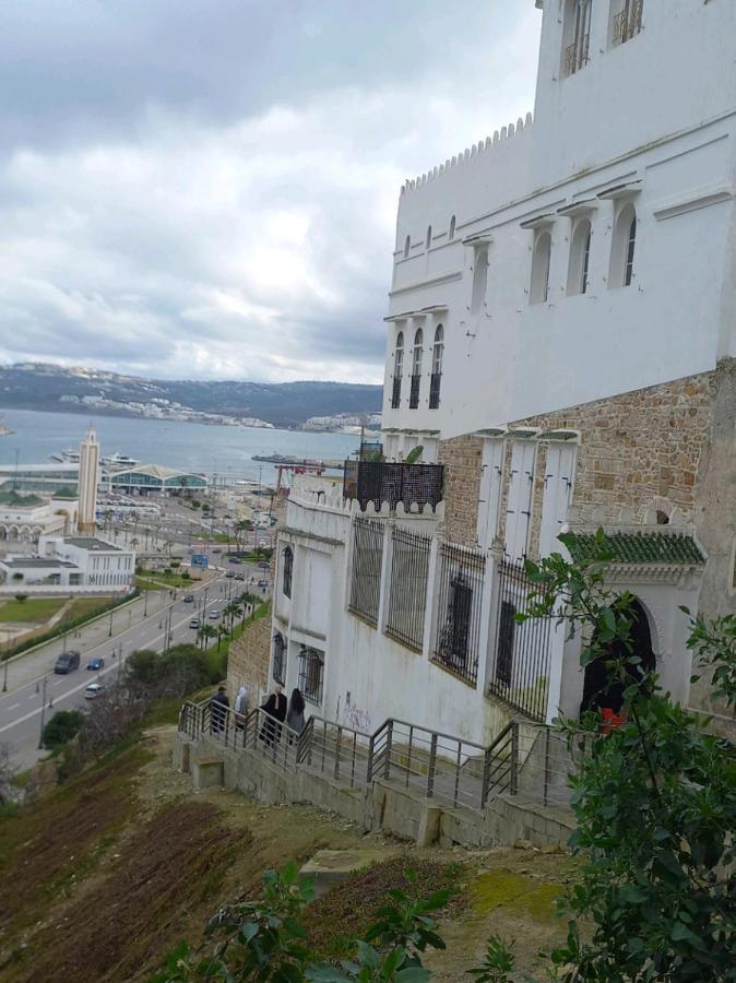 Dar Tazrout Apartment Tangier Bagian luar foto