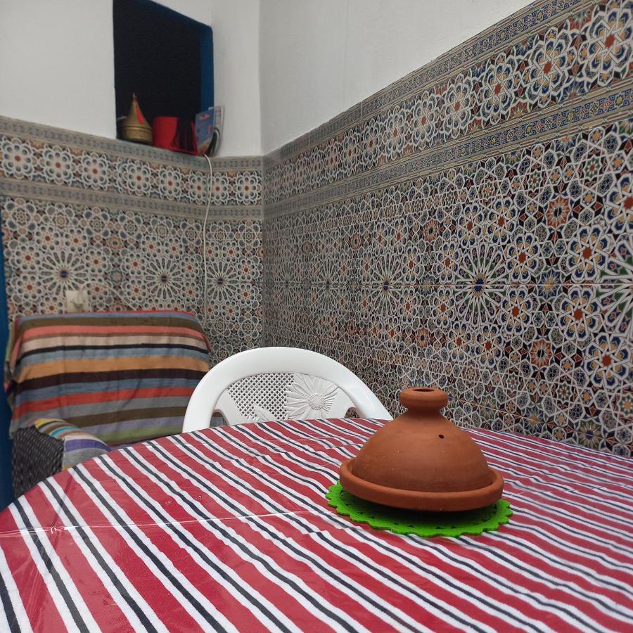 Dar Tazrout Apartment Tangier Bagian luar foto