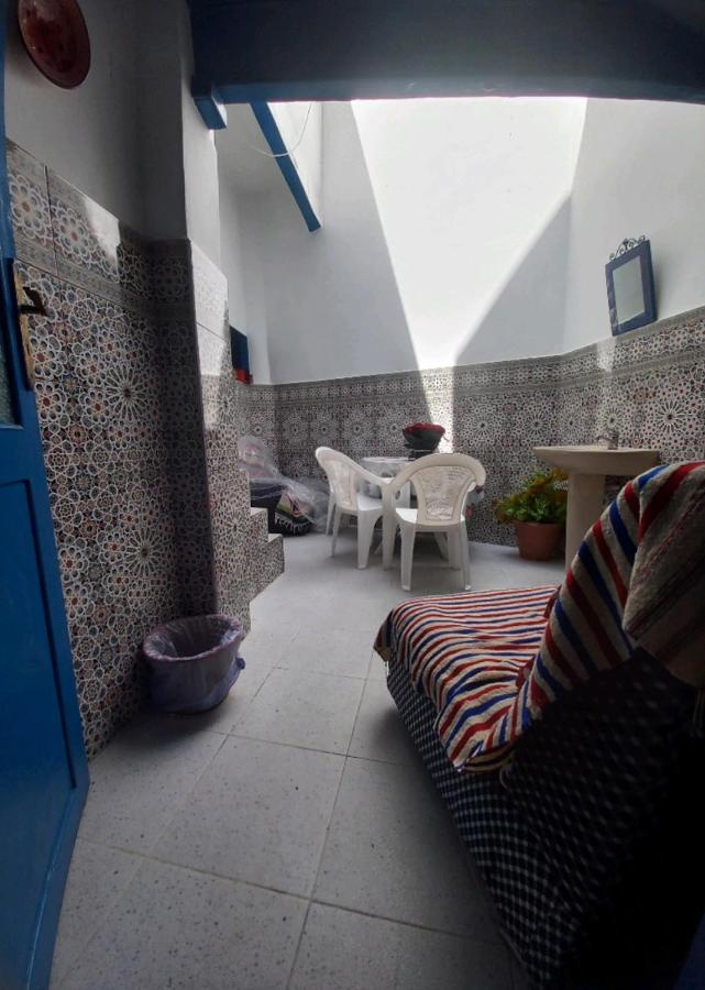 Dar Tazrout Apartment Tangier Bagian luar foto