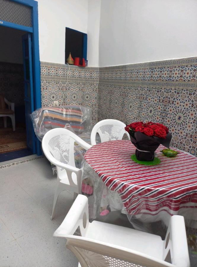 Dar Tazrout Apartment Tangier Bagian luar foto
