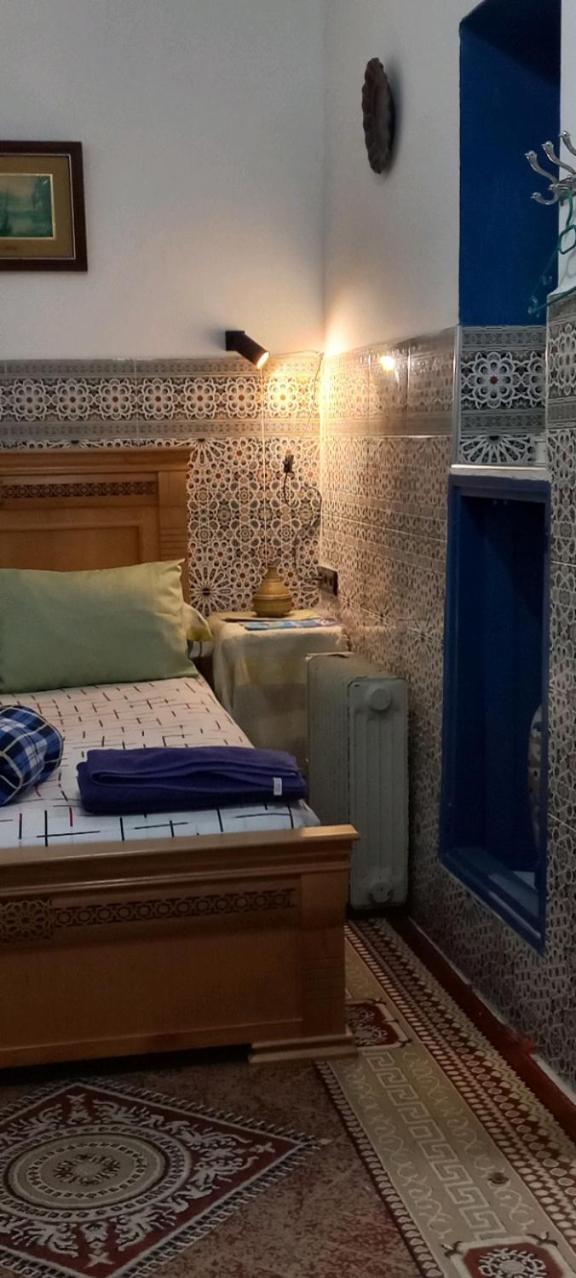 Dar Tazrout Apartment Tangier Bagian luar foto